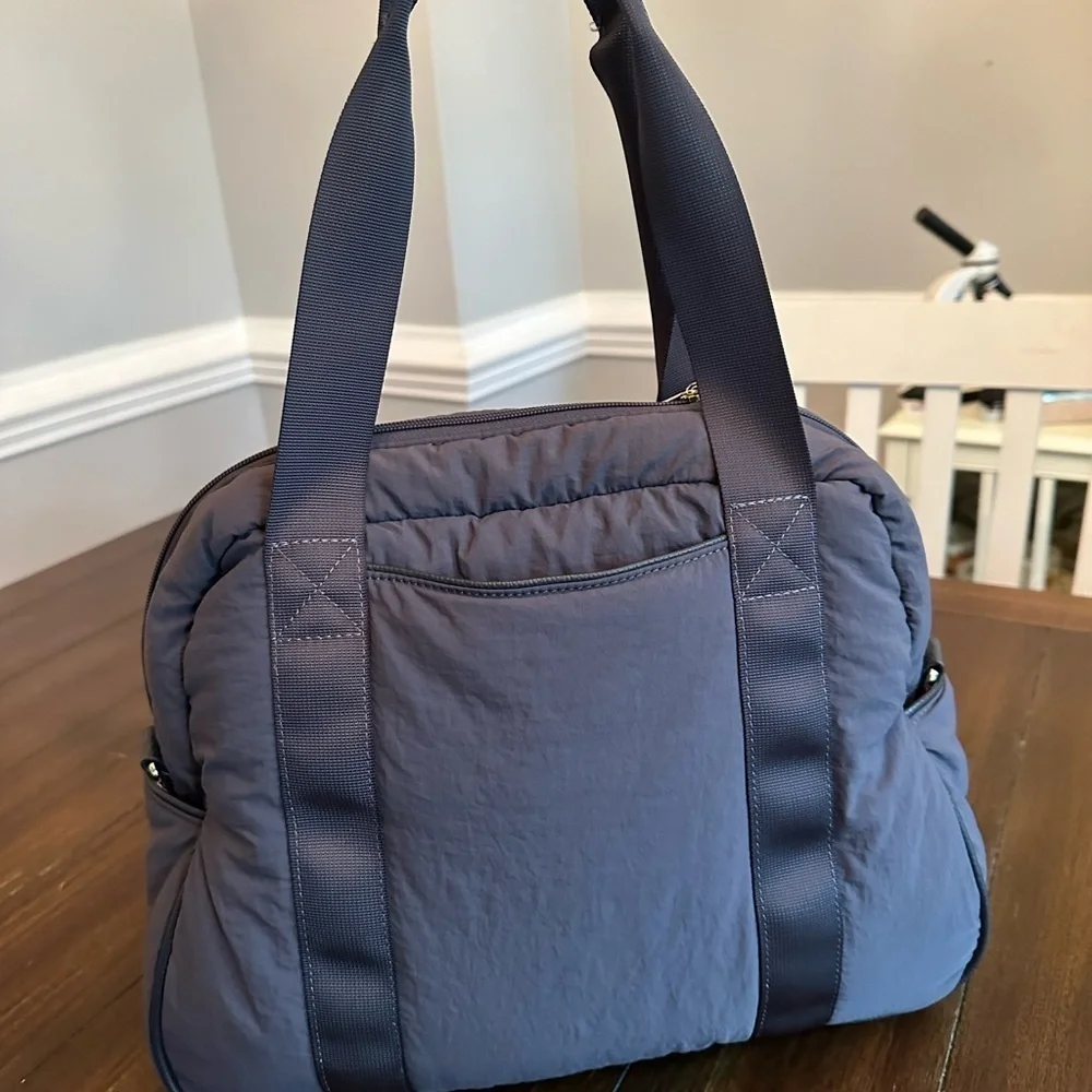 Isaac Mizrahi organizer bag